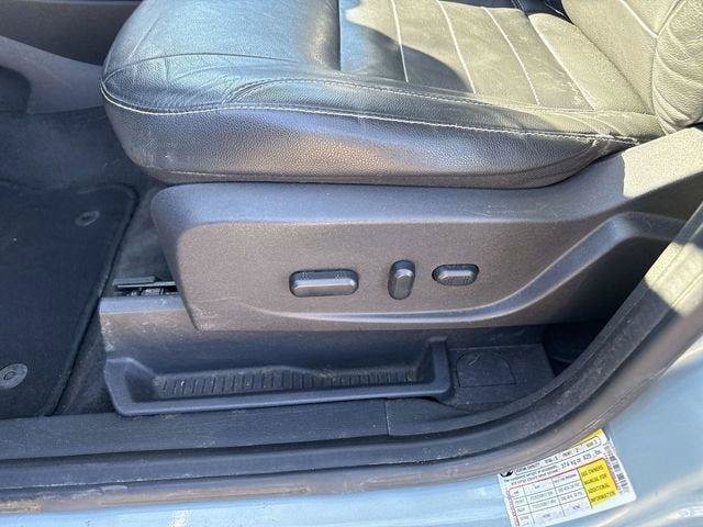 Used 2013 Ford C-MAX SEL FWD image 12