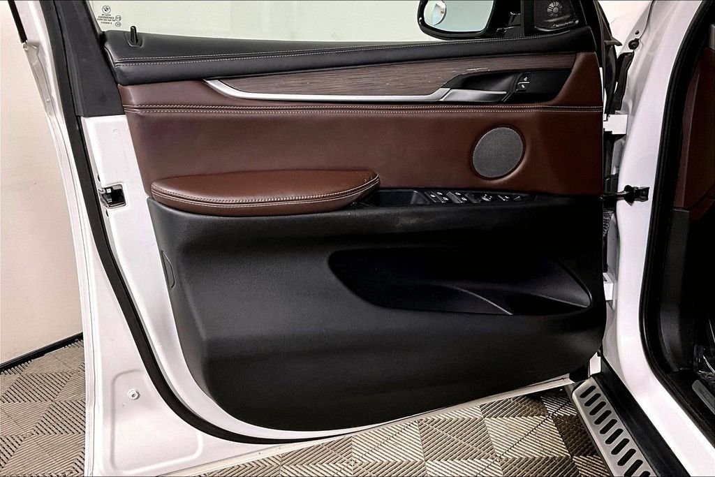 Used 2014 BMW X5 xDrive50i image 23