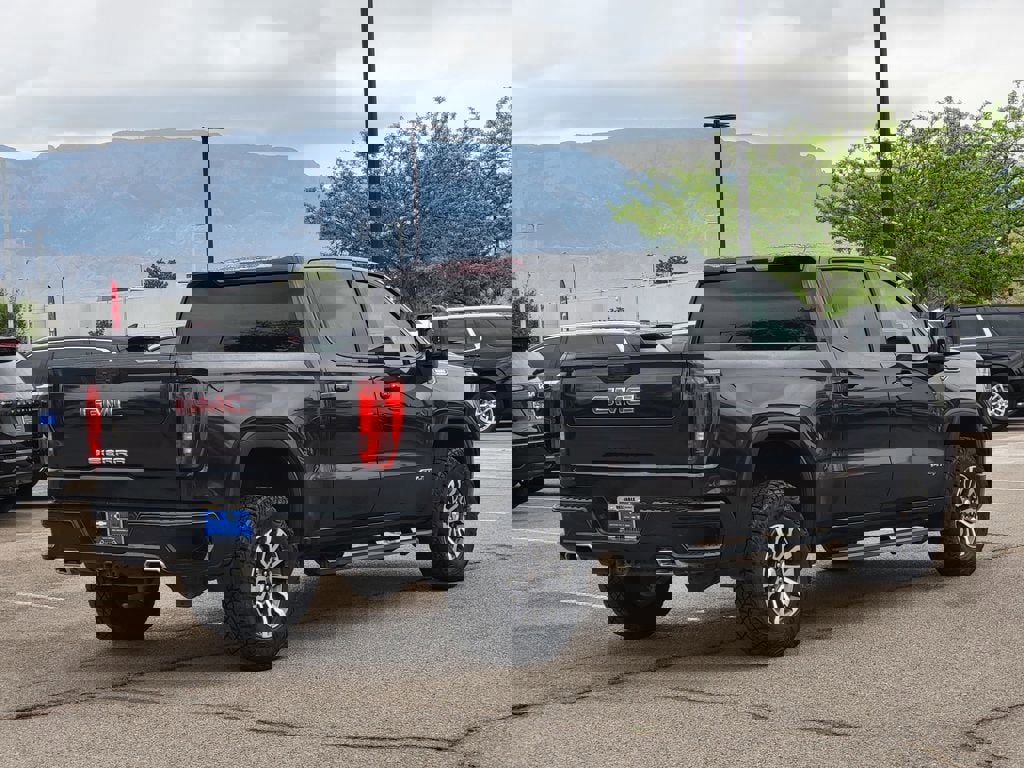 Certified 2022 GMC Sierra 1500 AT4 image 4