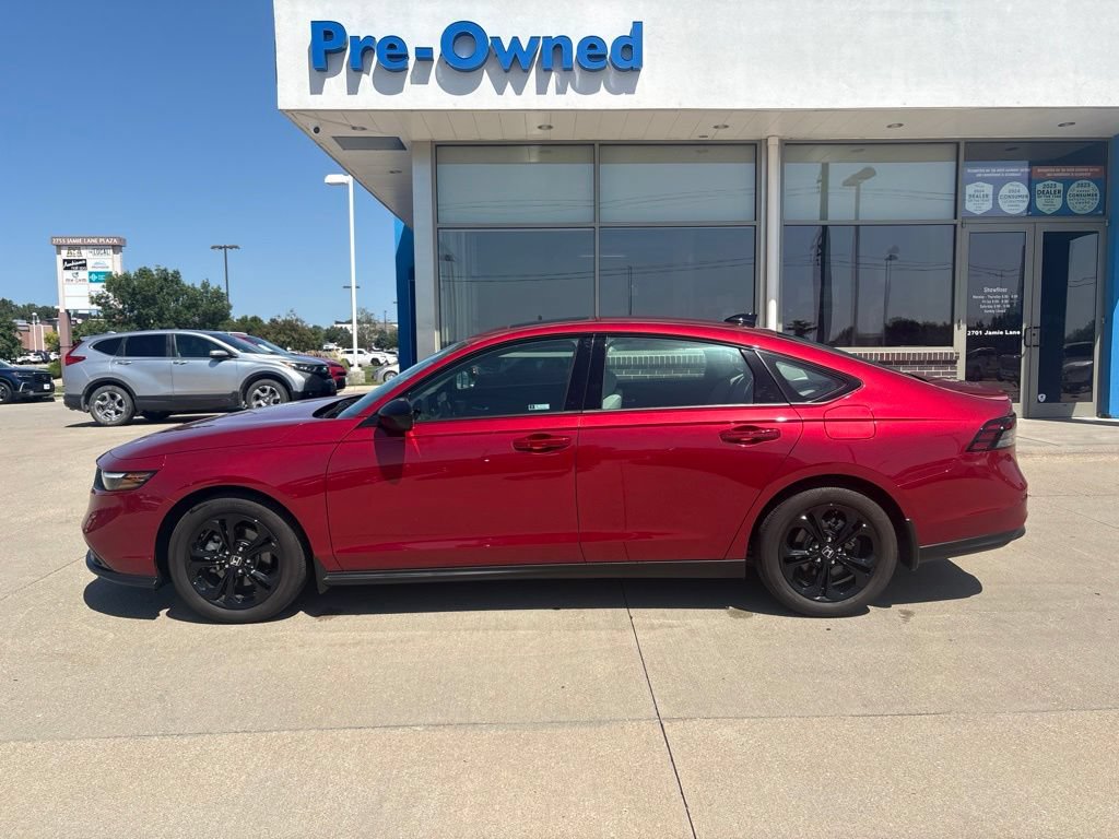 Certified 2025 Honda Accord SE image 8