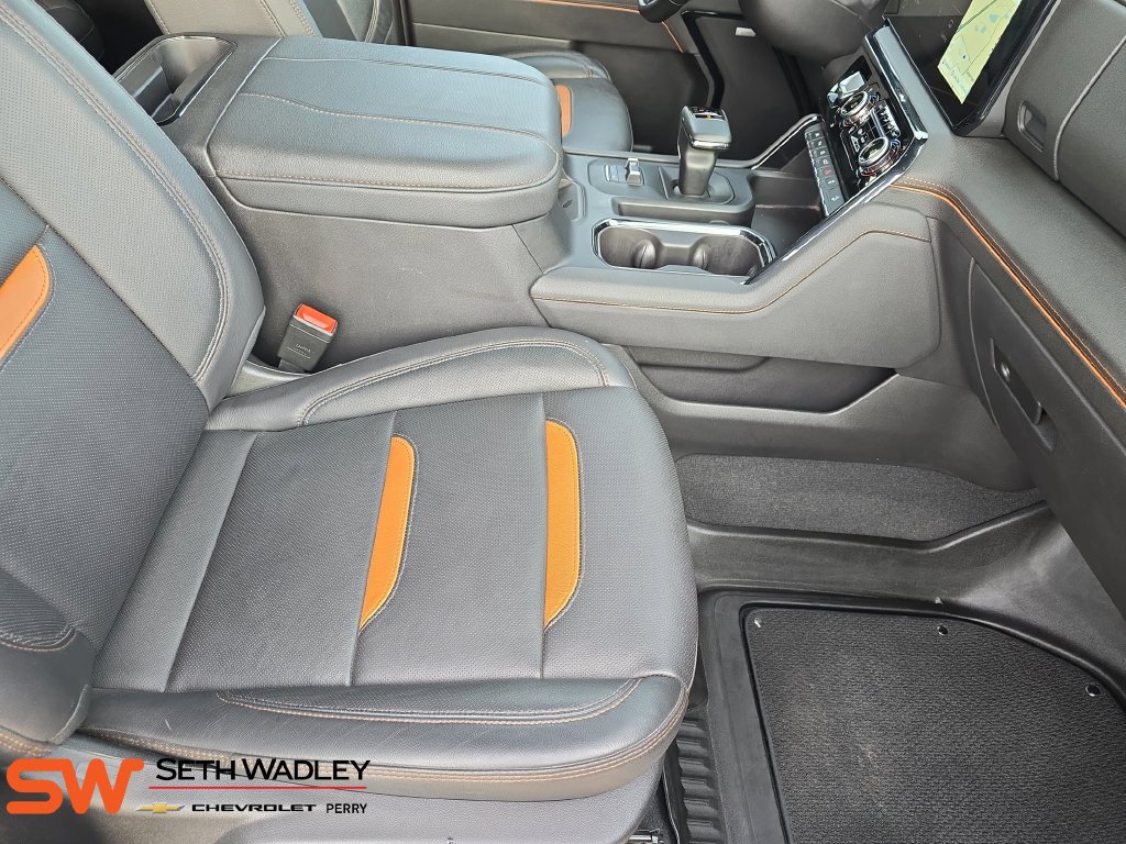 Used 2025 GMC Sierra 1500 AT4 AWD/4WD image 10