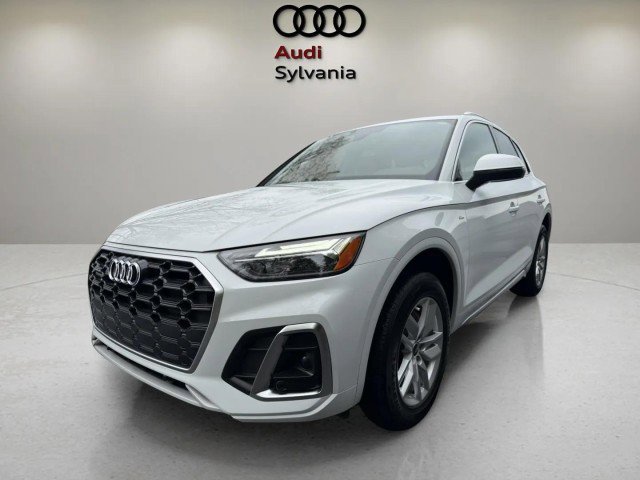 Certified 2023 Audi Q5 2.0T Premium w/ Convenience Package AWD/4WD image 4