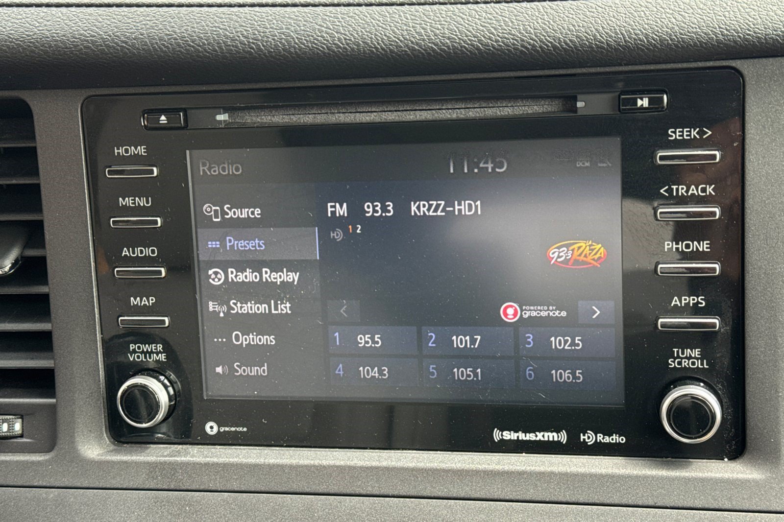 Used 2018 Toyota Sienna XLE w/ XLE Navigation Package FWD image 21