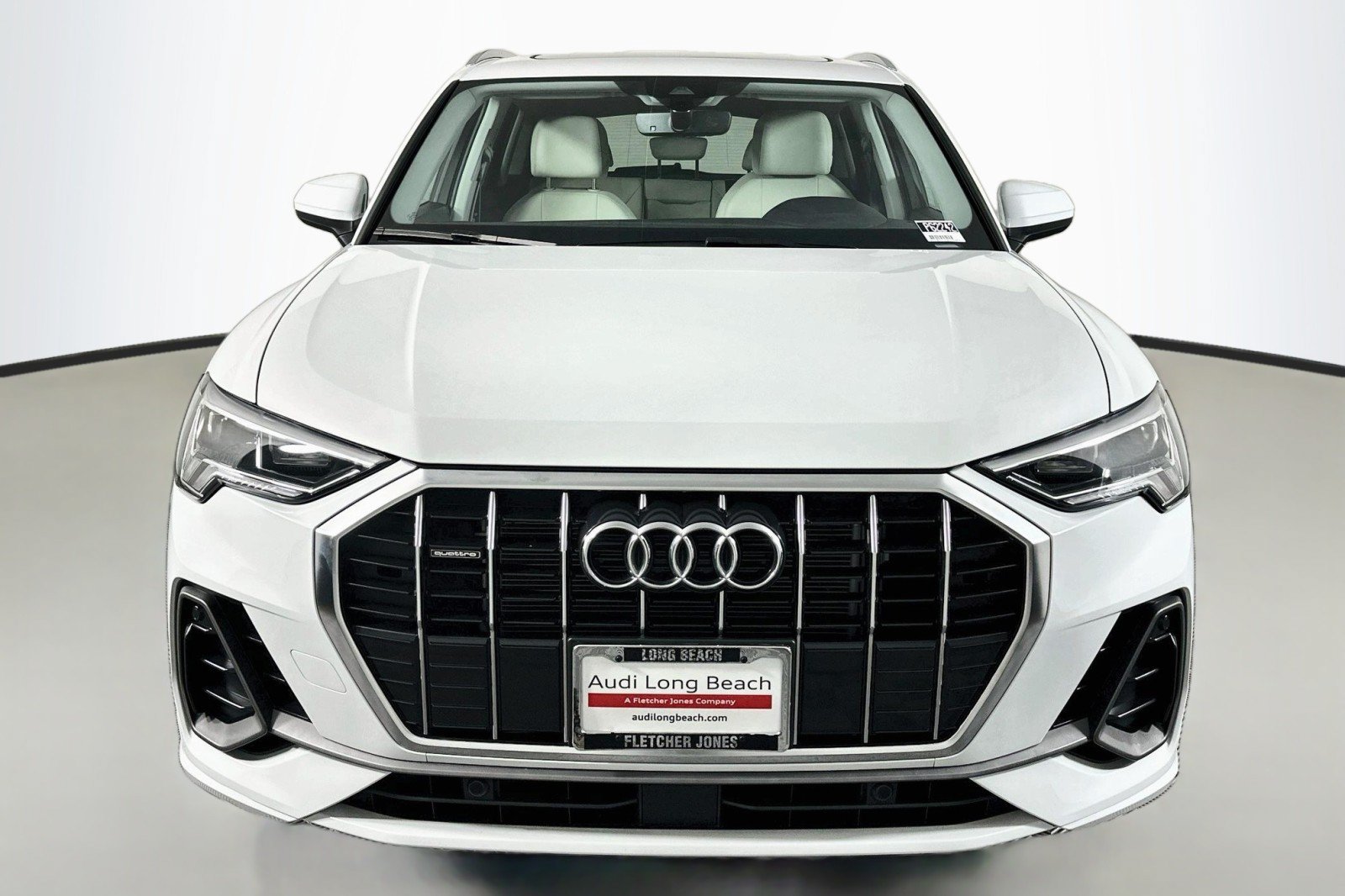 Used 2024 Audi Q3 2.0T Premium AWD/4WD image 2