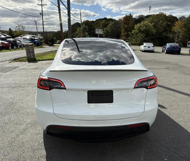Used 2022 Tesla Model Y Performance image 4