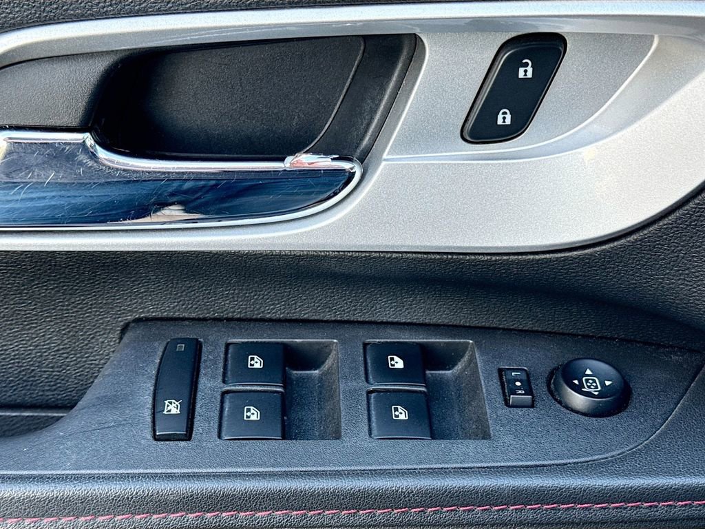 Used 2012 Chevrolet Equinox LT w/ Driver Convenience Package image 18