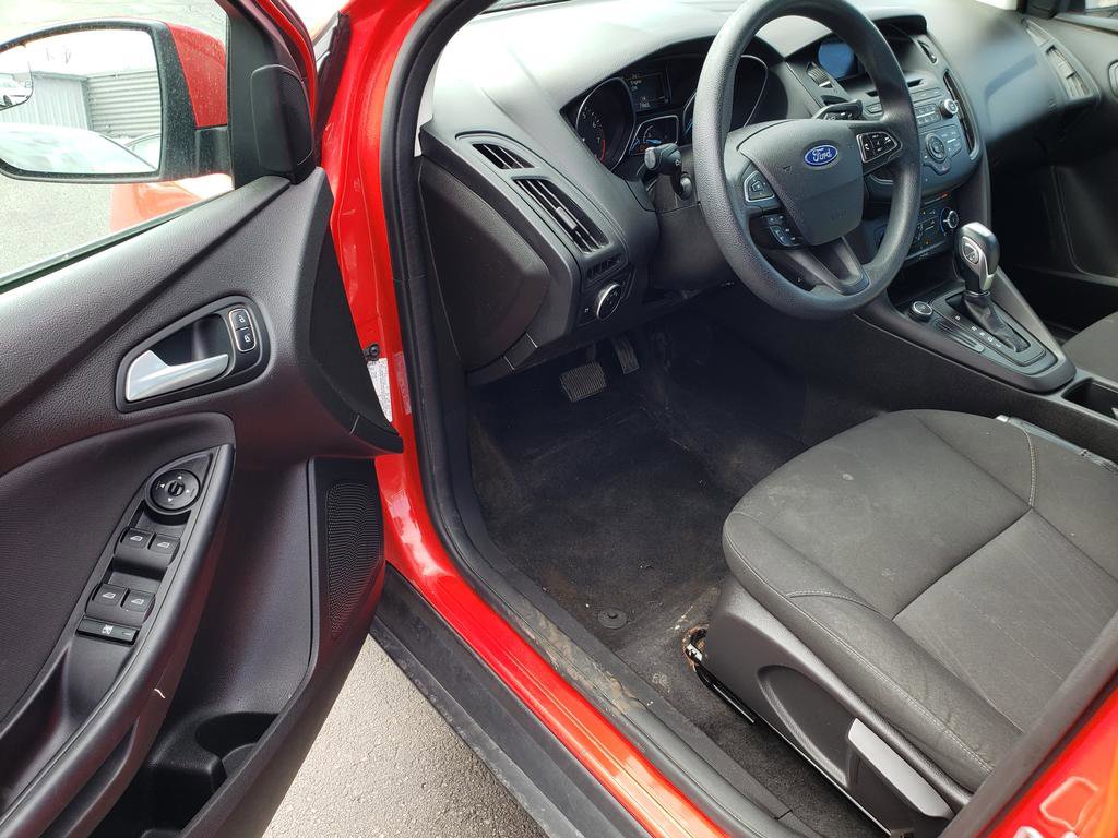 Used 2015 Ford Focus SE image 10