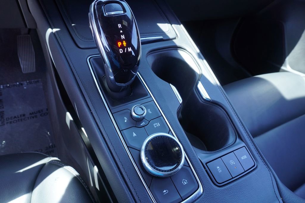 Used 2025 Cadillac XT4 Premium Luxury FWD image 18