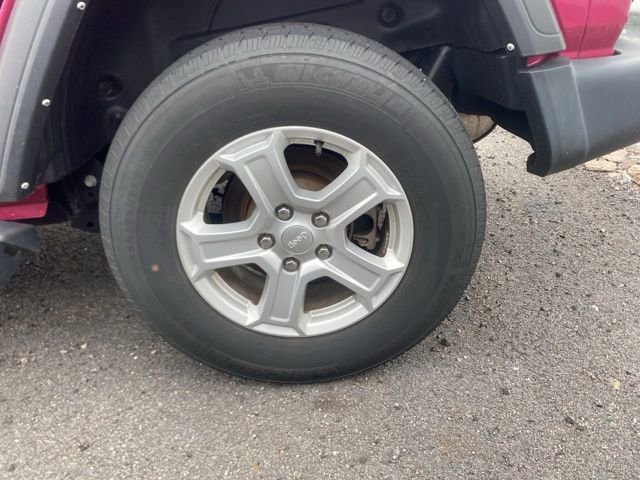 Used 2022 Jeep Wrangler Unlimited Sport image 5