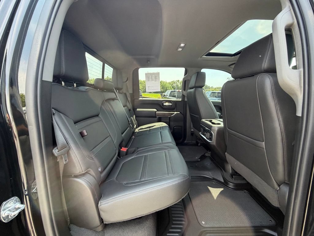 Used 2022 GMC Sierra 2500 Denali w/ Denali Black Diamond Edition AWD/4WD image 23