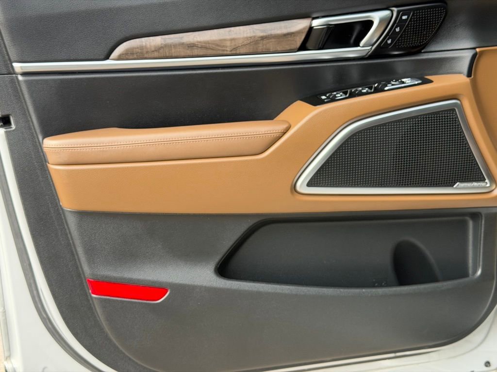 Used 2022 Kia Telluride SX w/ SX Prestige Package image 24