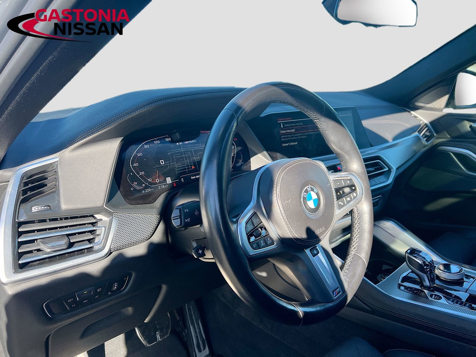 Used 2023 BMW X6 M50i w/ Executive Package image 11