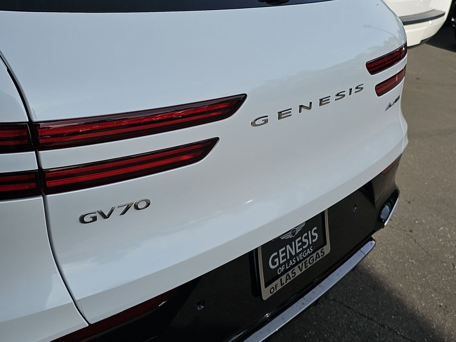 Certified 2026 Genesis GV70 3.5T Sport Prestige AWD/4WD image 11