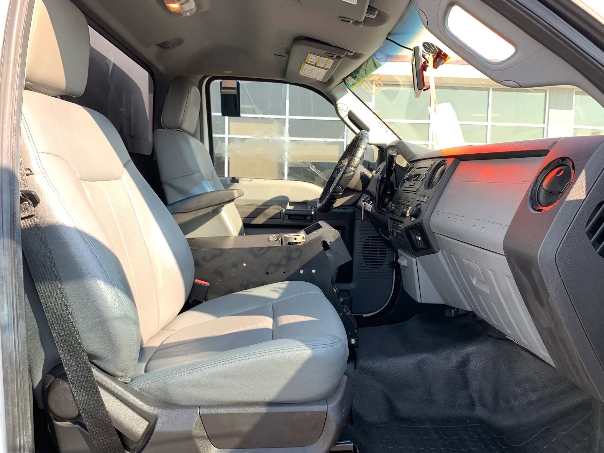 Used 2016 Ford F550 4x4 Regular Cab Super Duty image 26