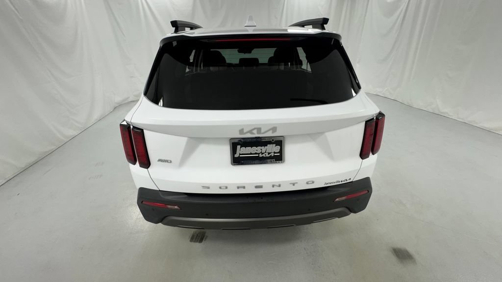 Used 2022 Kia Sorento S AWD/4WD image 4