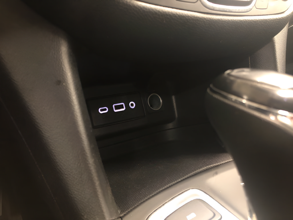 Used 2020 Chevrolet Equinox LT w/ LPO, Floor Liner Package AWD/4WD image 15