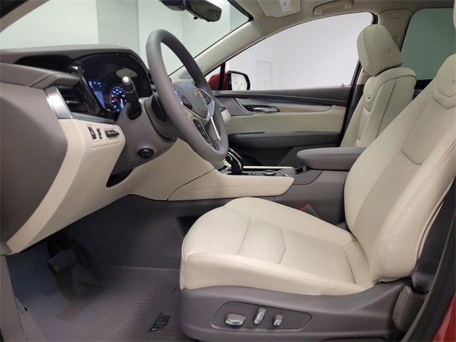 New 2026 Cadillac XT5 Premium Luxury w/ LPO, ONYX Package image 10