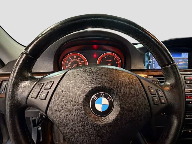 Used 2009 BMW 328i xDrive Sedan image 11