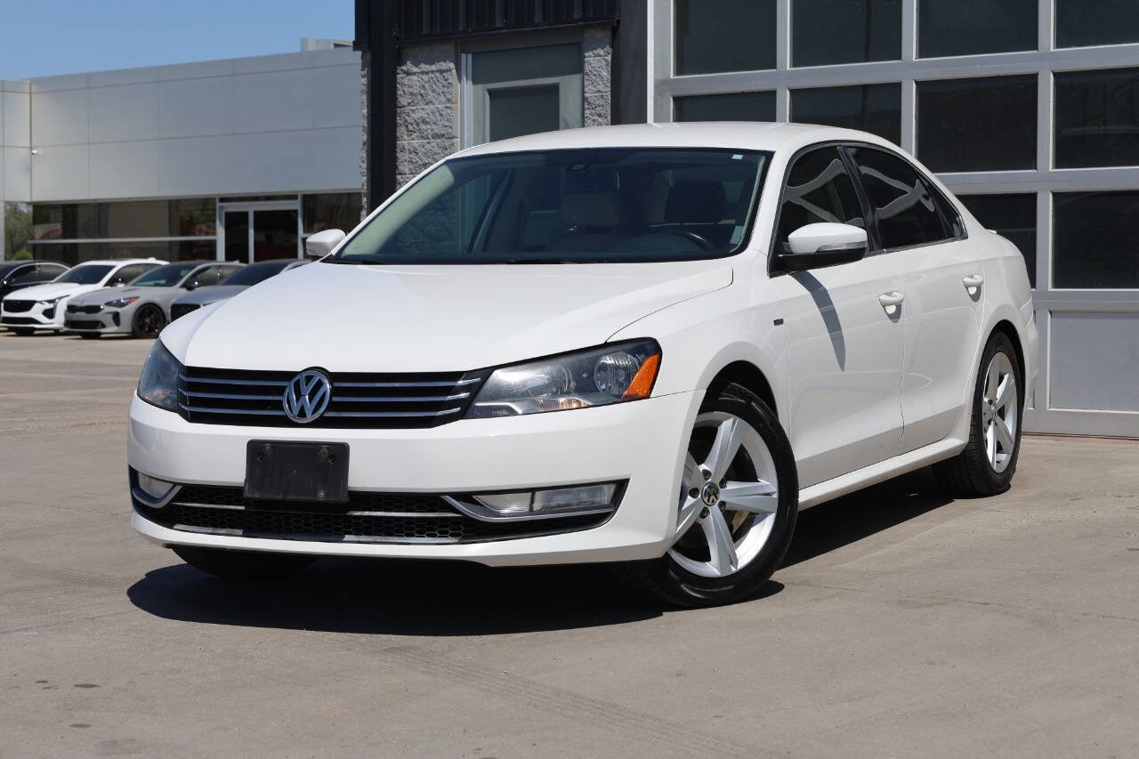 Used 2015 Volkswagen Passat 1.8T Limited Edition FWD image 3