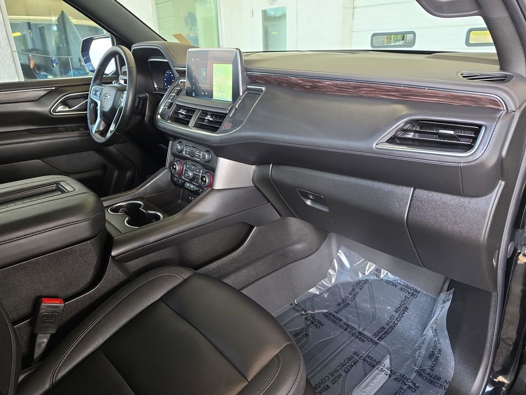 Certified 2024 Chevrolet Tahoe Z71 w/ Luxury Package image 35