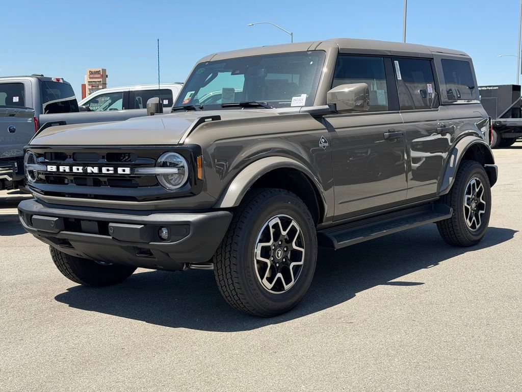 New 2026 Ford Bronco Outer Banks AWD/4WD image 3
