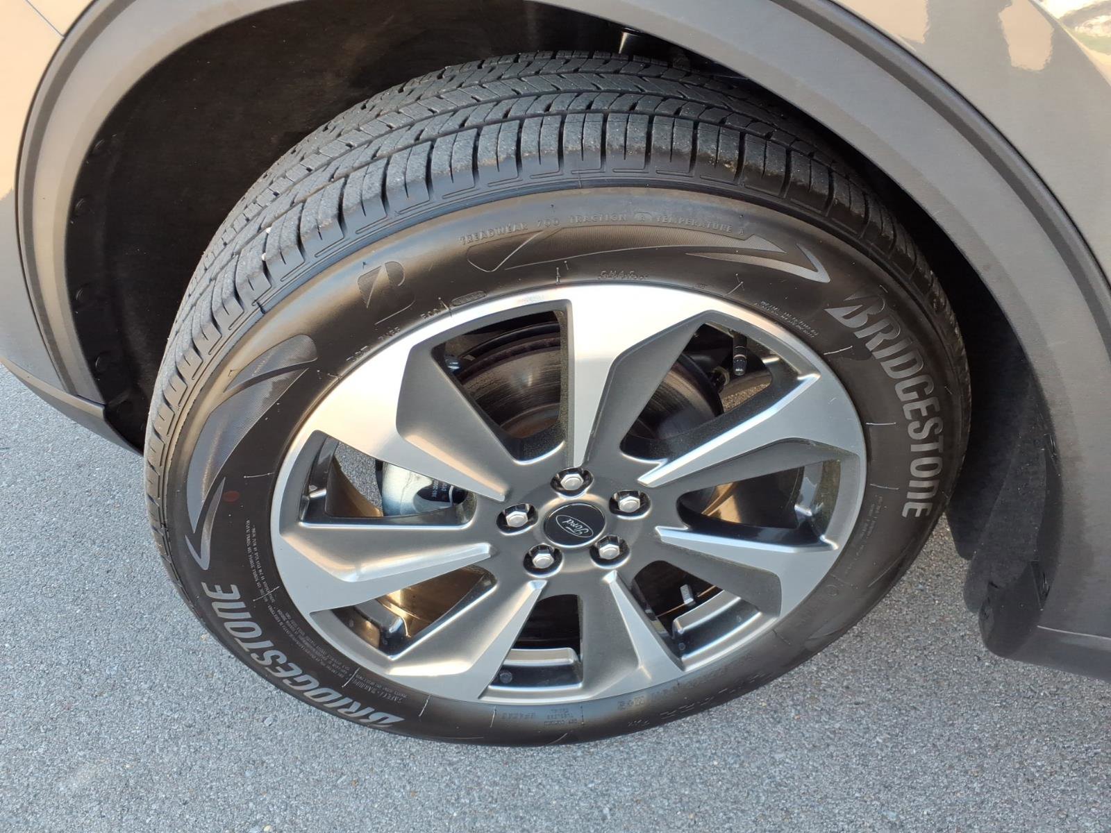 Certified 2023 Ford Escape Platinum AWD/4WD image 9