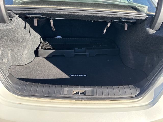 Used 2023 Nissan Maxima SR w/ Sport Mat Group image 8