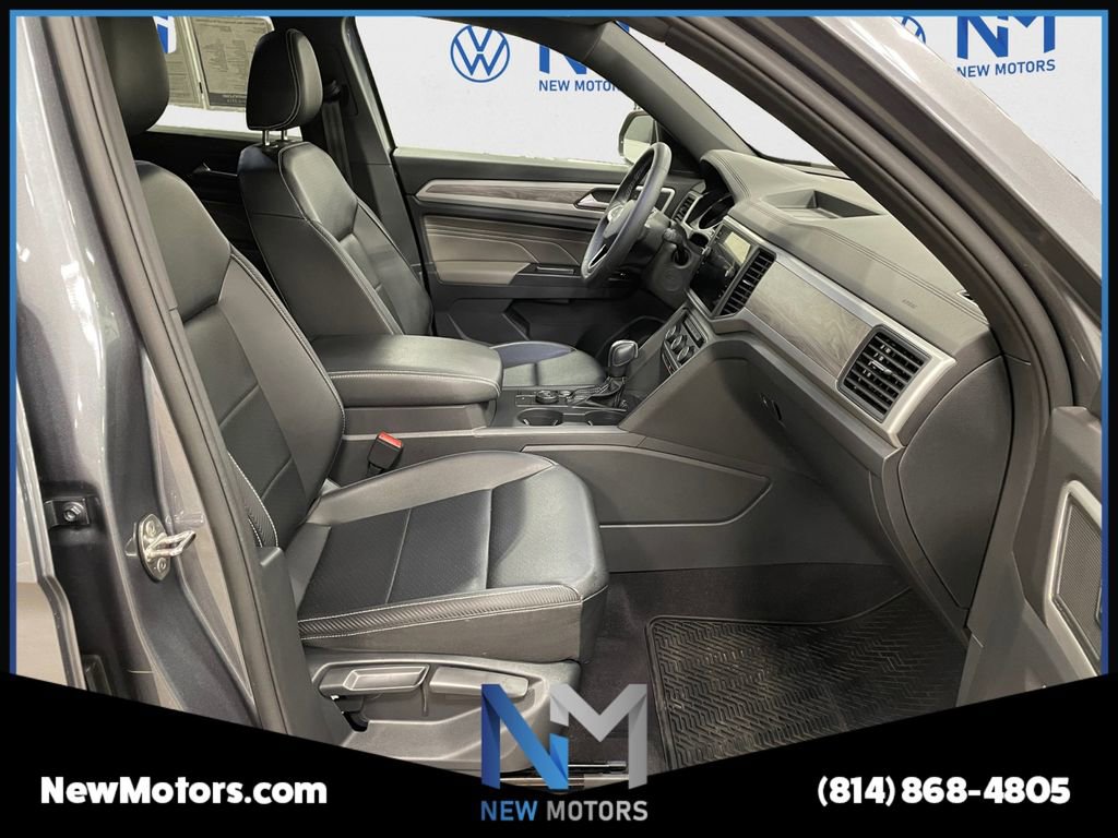 Used 2021 Volkswagen Atlas Cross Sport SE w/ Panoramic Sunroof Package image 15