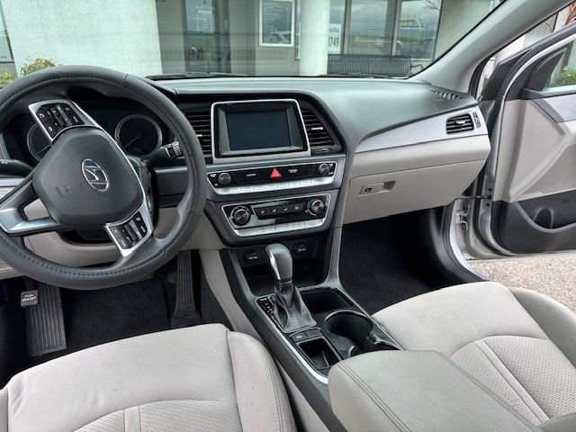 Used 2019 Hyundai Sonata SE w/ Cargo Package image 20