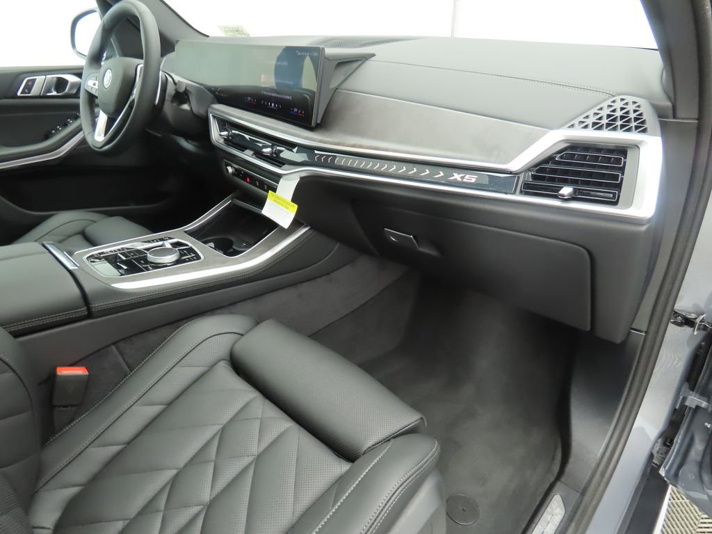 Certified 2026 BMW X5 sDrive40i w/ Parking Assistance Package RWD image 19