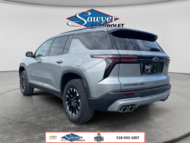 Used 2024 Chevrolet Traverse Z71 w/ Enhanced Driving Package AWD/4WD image 3