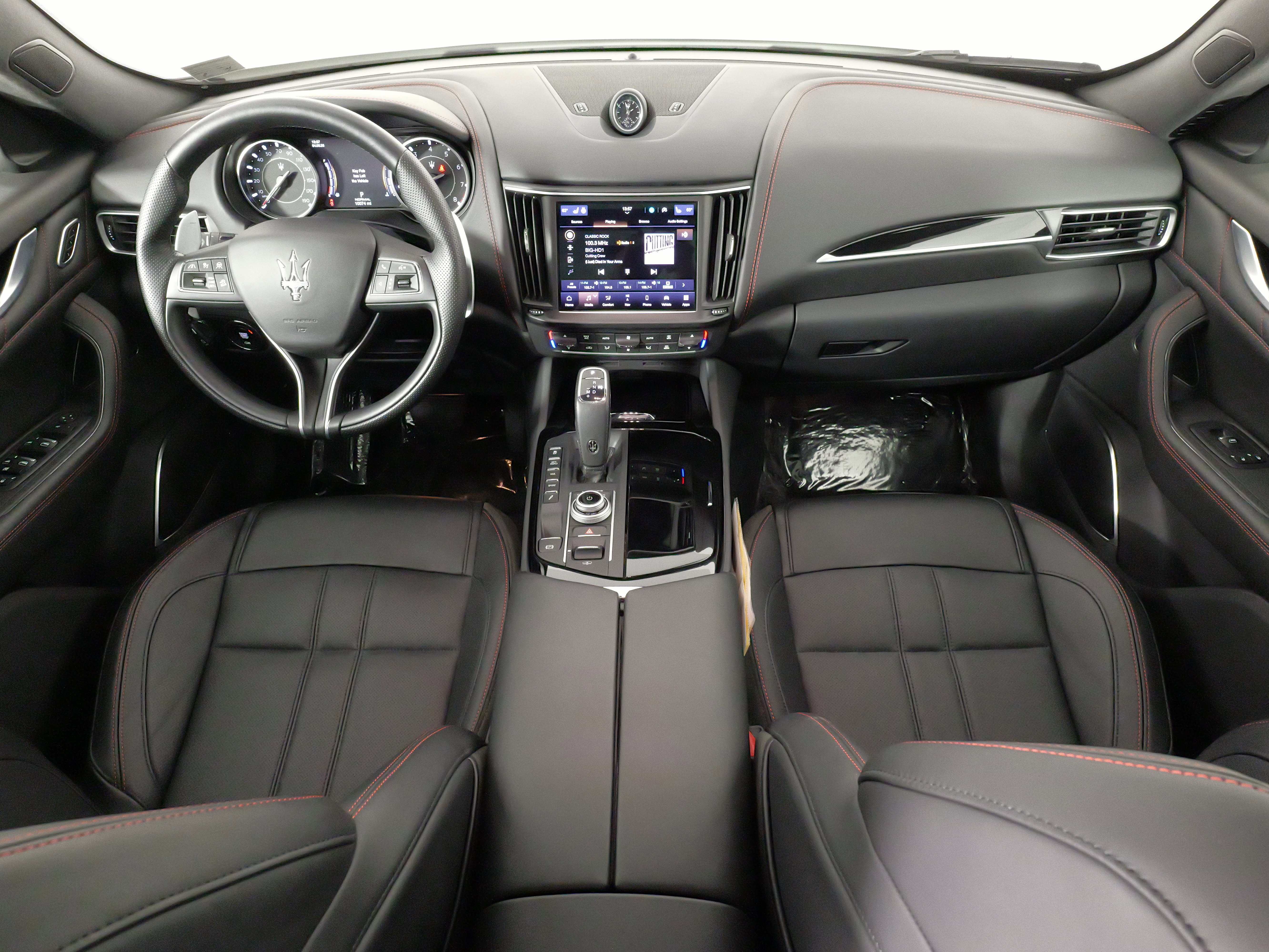 Used 2024 Maserati Levante GT Ultima image 39