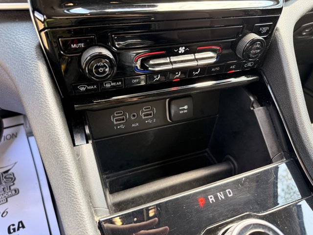 Used 2023 Jeep Grand Cherokee L Laredo image 22