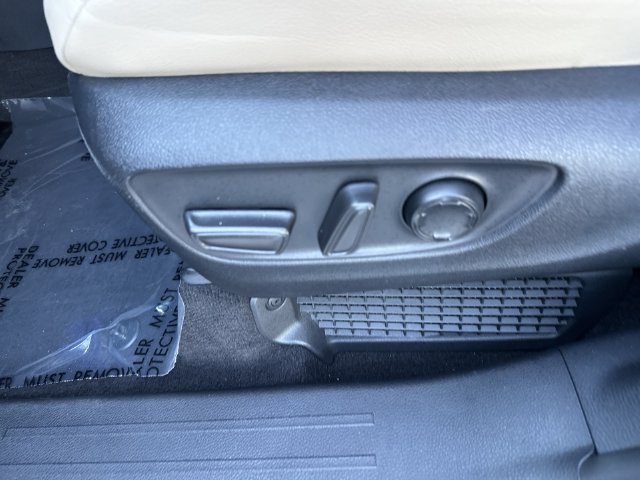 Used 2021 Toyota Sienna XLE FWD image 12