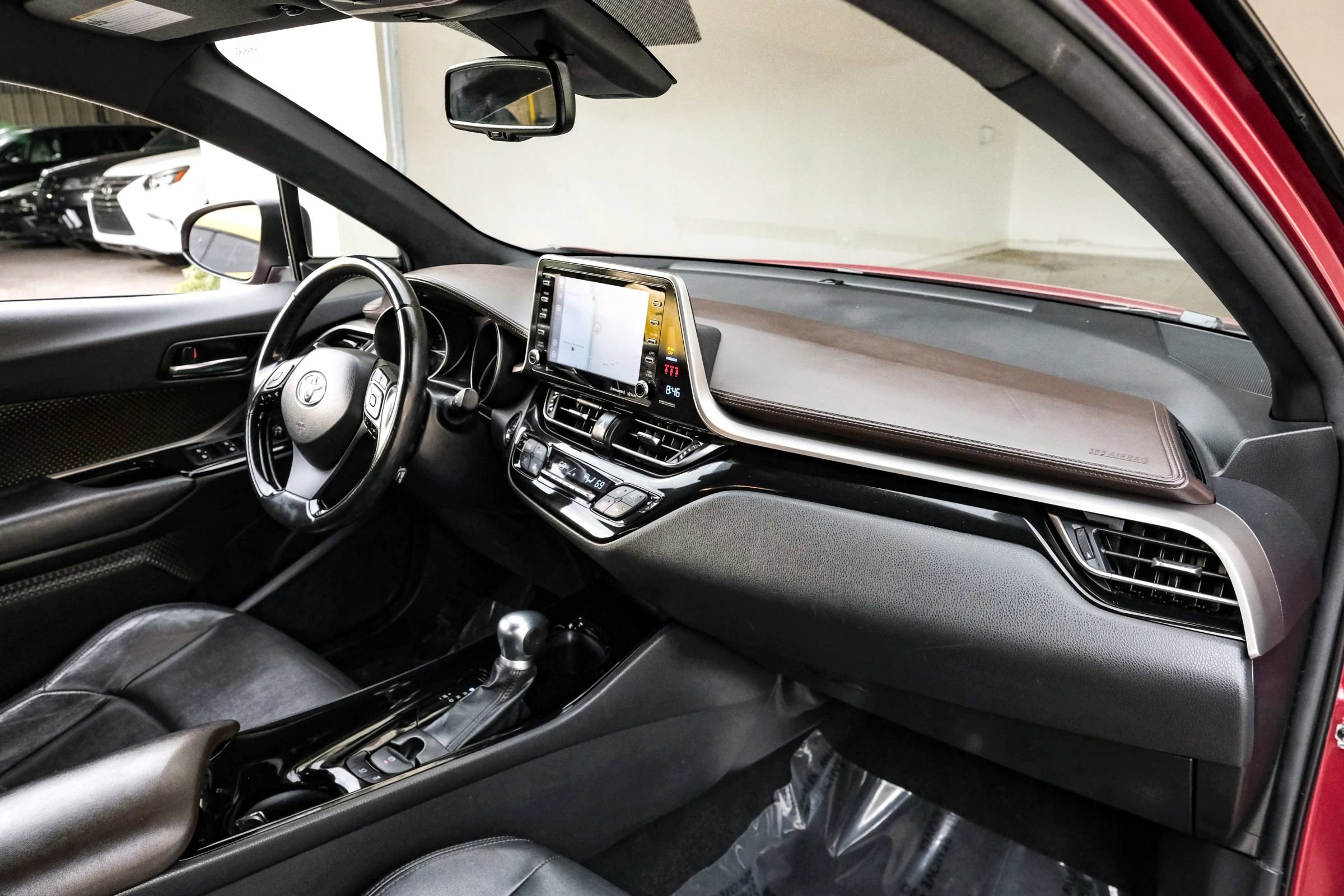 Used 2019 Toyota C-HR Limited image 11