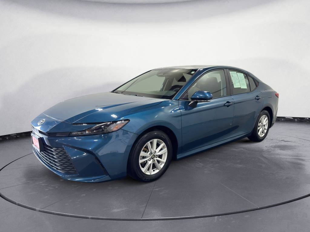Used 2025 Toyota Camry LE FWD image 7