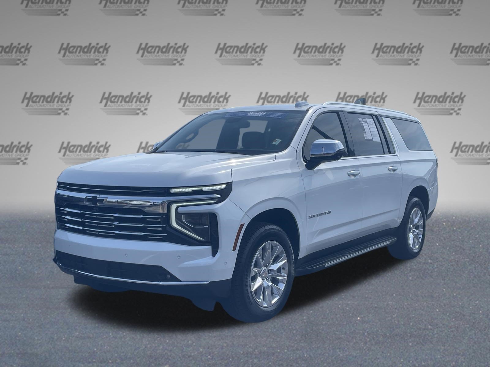 Used 2025 Chevrolet Suburban Premier AWD/4WD image 5