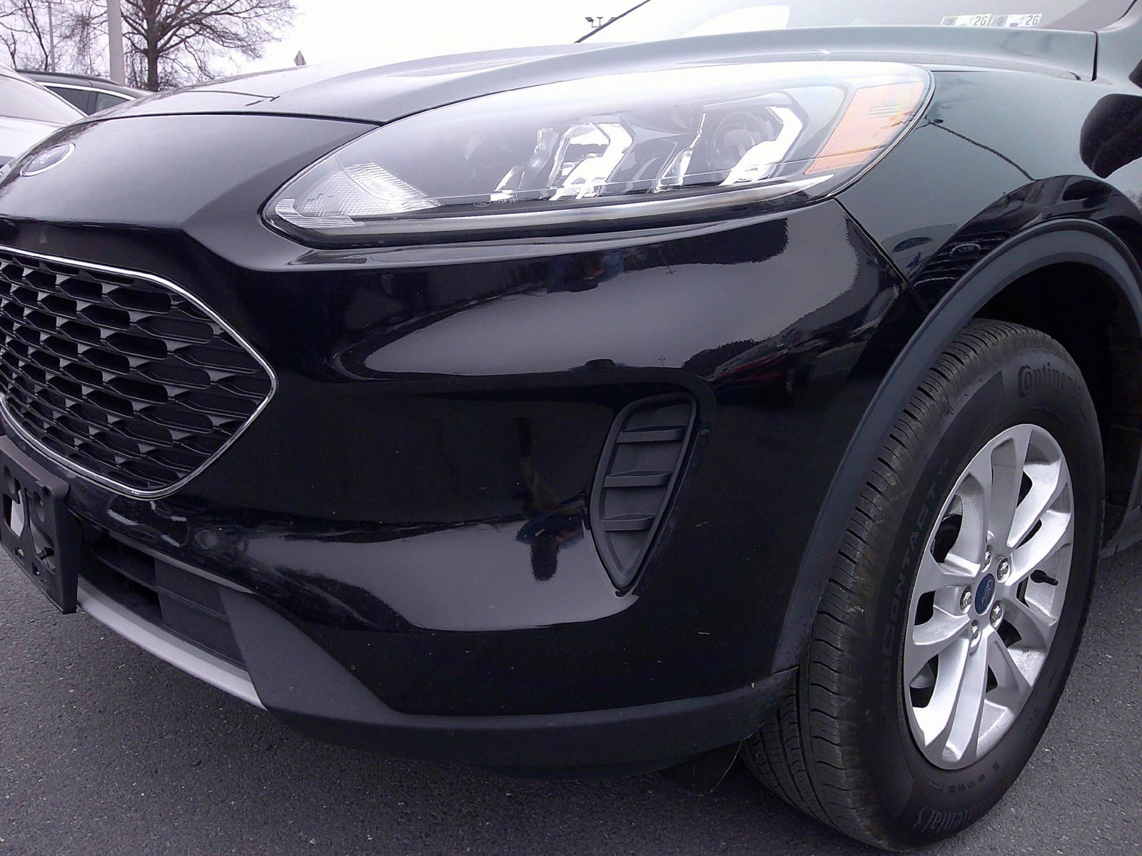 Certified 2022 Ford Escape SE w/ Cold Weather Package AWD/4WD image 3