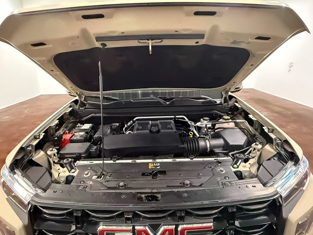 Used 2023 GMC Canyon Elevation w/ Elevation Premium Package AWD/4WD image 19