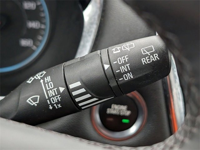 Used 2023 Chevrolet Traverse LT image 28