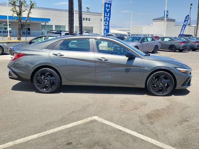New 2026 Hyundai Elantra SEL Sport Premium FWD image 30
