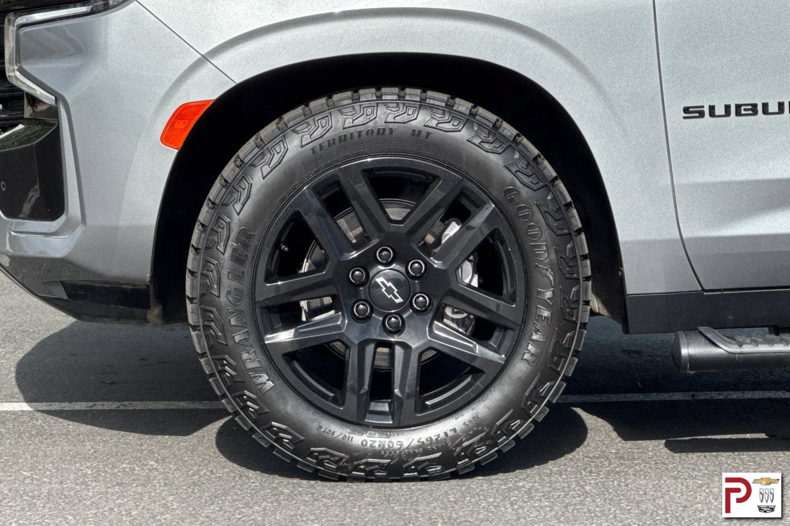 Certified 2023 Chevrolet Suburban Z71 w/ Z71 Off-Road Package AWD/4WD image 34
