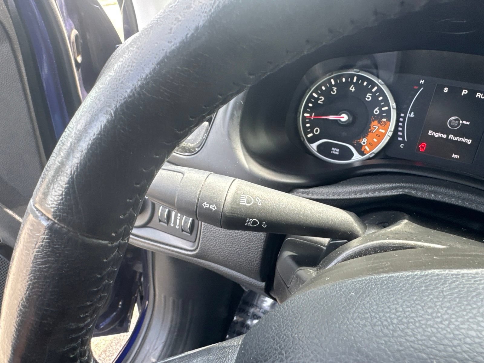 Used 2018 Jeep Renegade Altitude w/ Cold Weather Group FWD image 23