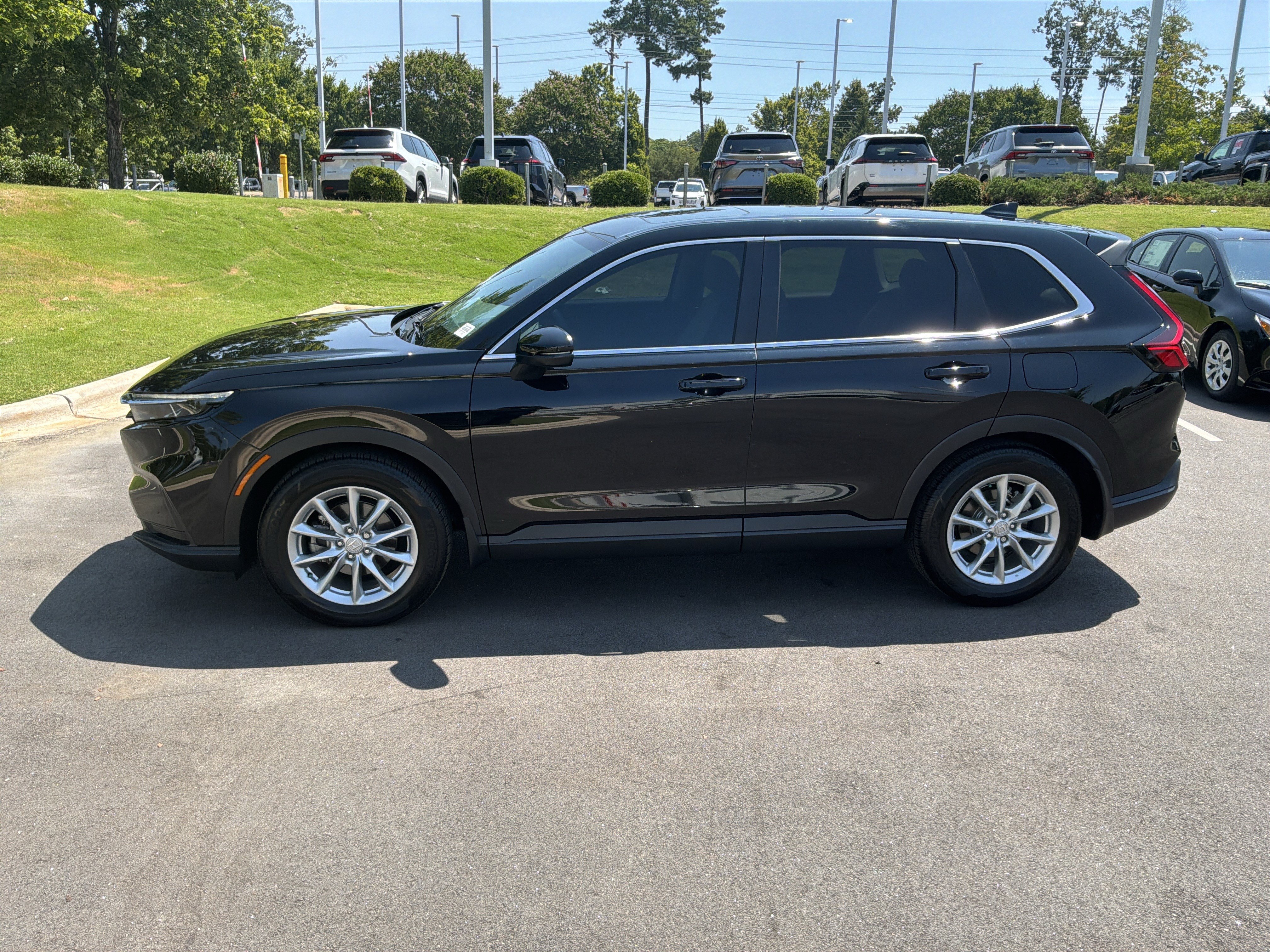 Used 2026 Honda CR-V EX image 7