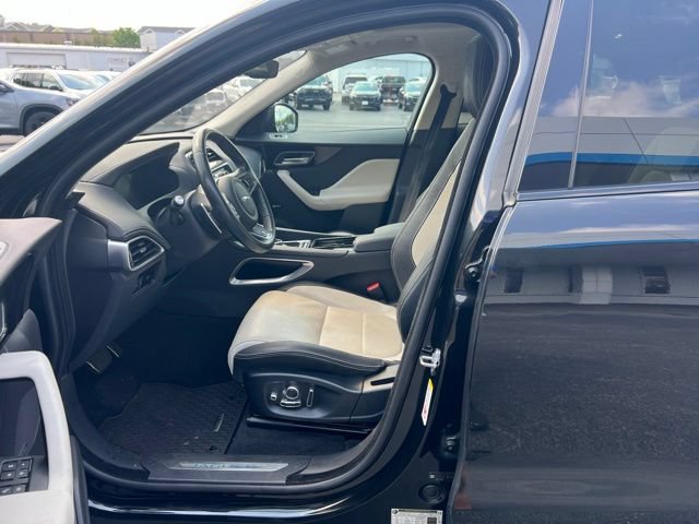 Used 2019 Jaguar F-PACE R-Sport AWD/4WD image 30