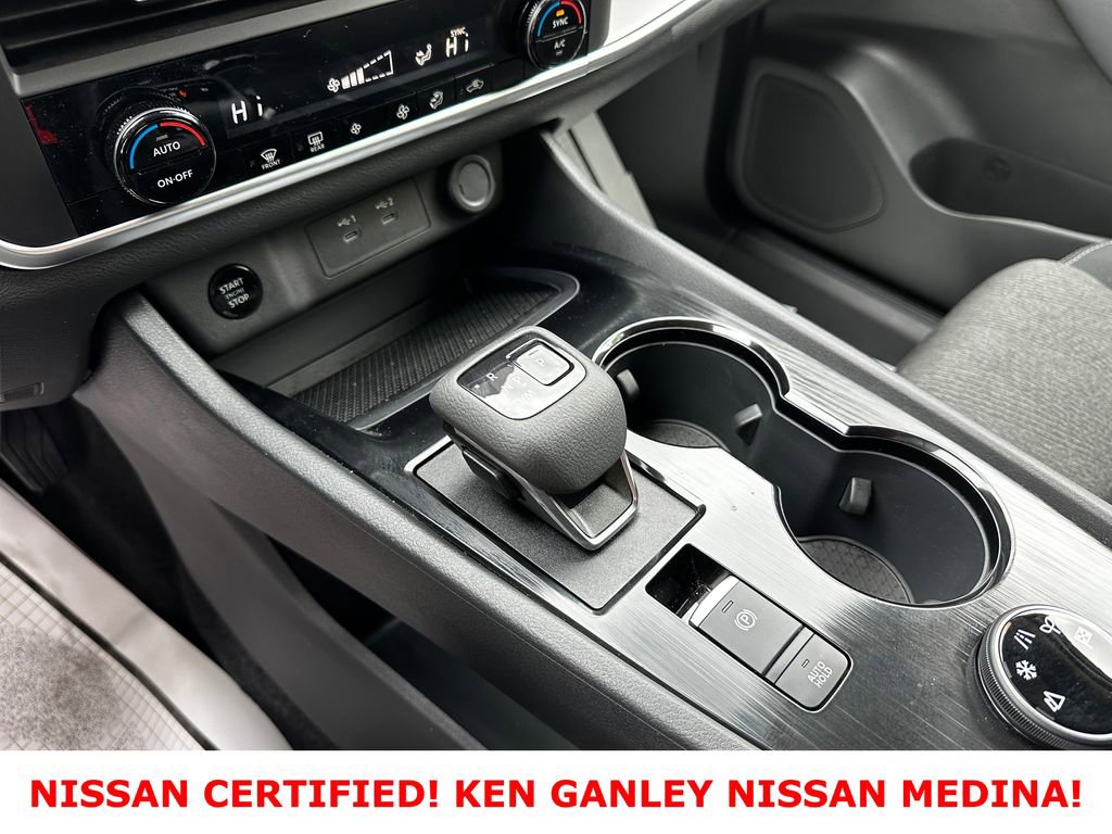 Certified 2026 Nissan Rogue SV AWD/4WD image 27