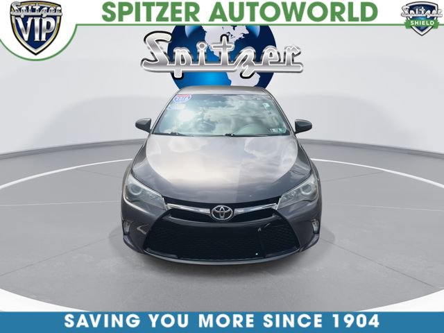 Used 2016 Toyota Camry SE image 3