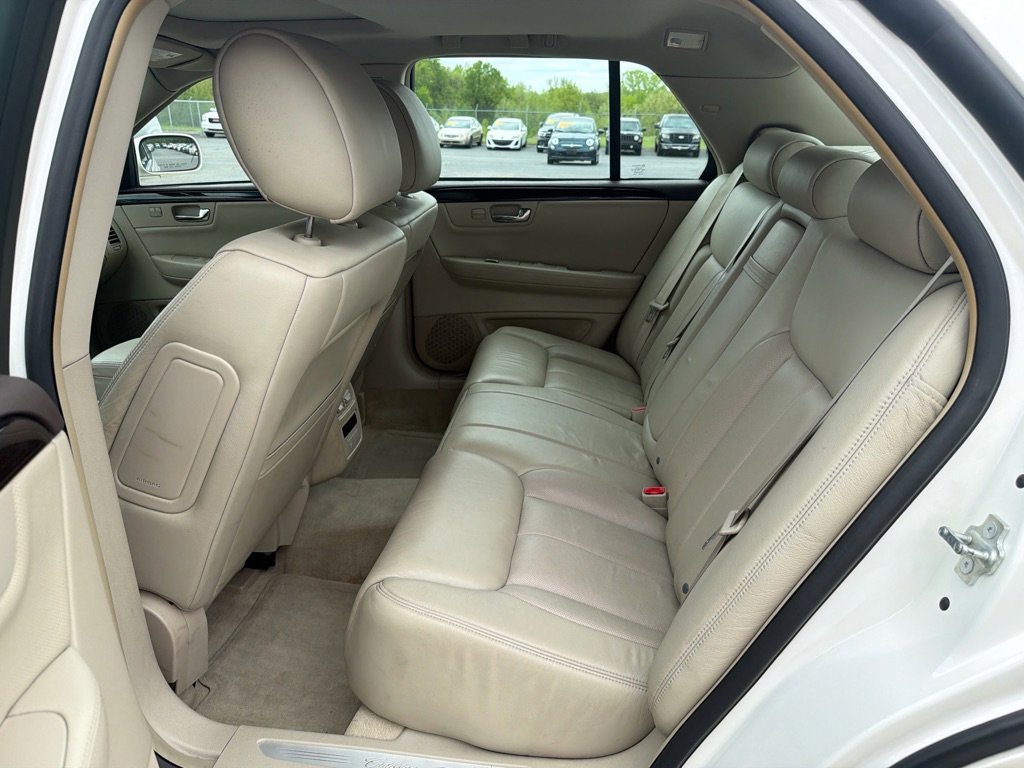 Used 2011 Cadillac DTS Premium w/ Driver Awareness Package FWD image 12