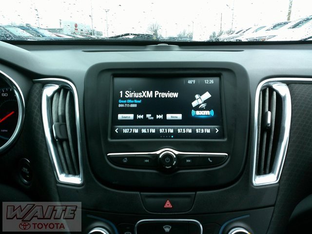 Used 2018 Chevrolet Malibu LT image 16