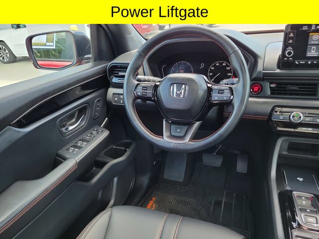 Used 2025 Honda Pilot TrailSport image 8